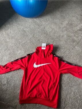 Nike Kids  Hoodie Red Athletic Top with White Tag. Dry